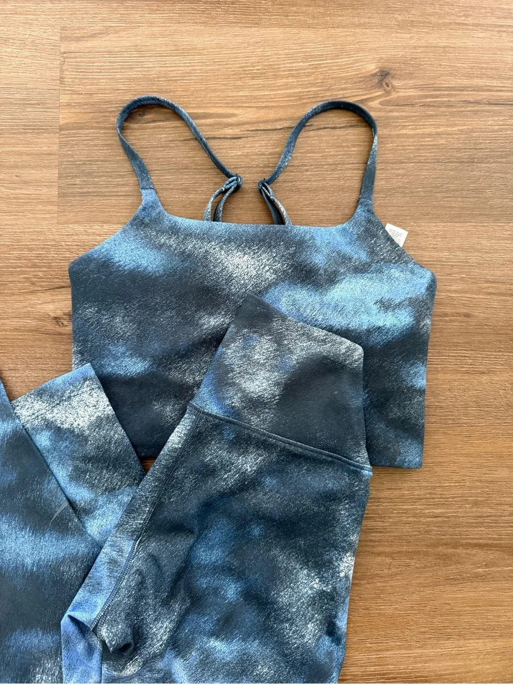 Nike Tie-Dye High-Waist Active Leggings & Crop Tank Set